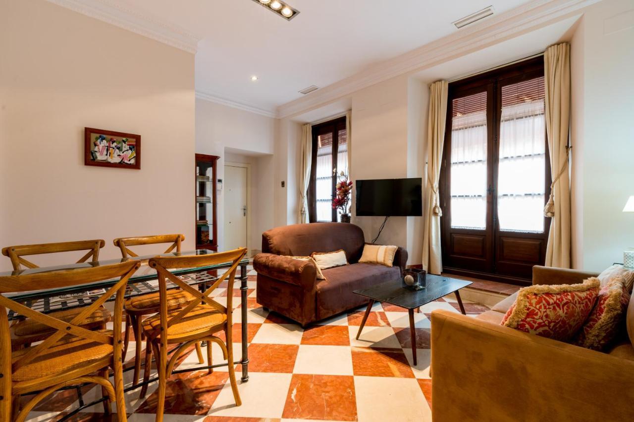 Quevedo Suite Sevilha Exterior foto