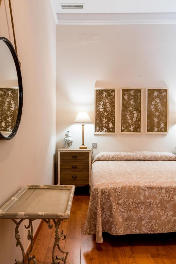 Quevedo Suite Sevilha Exterior foto